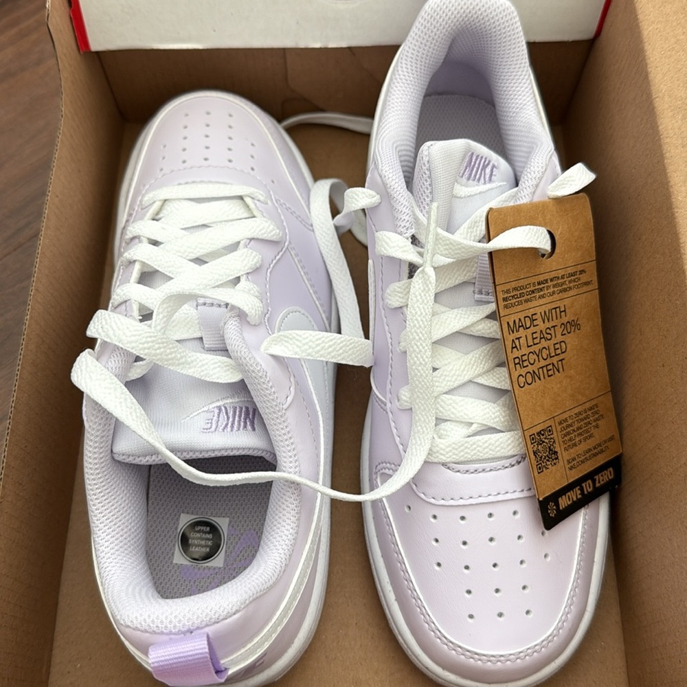 Nike Pale Purple Sneakers - NWT - Picture 4 of 5